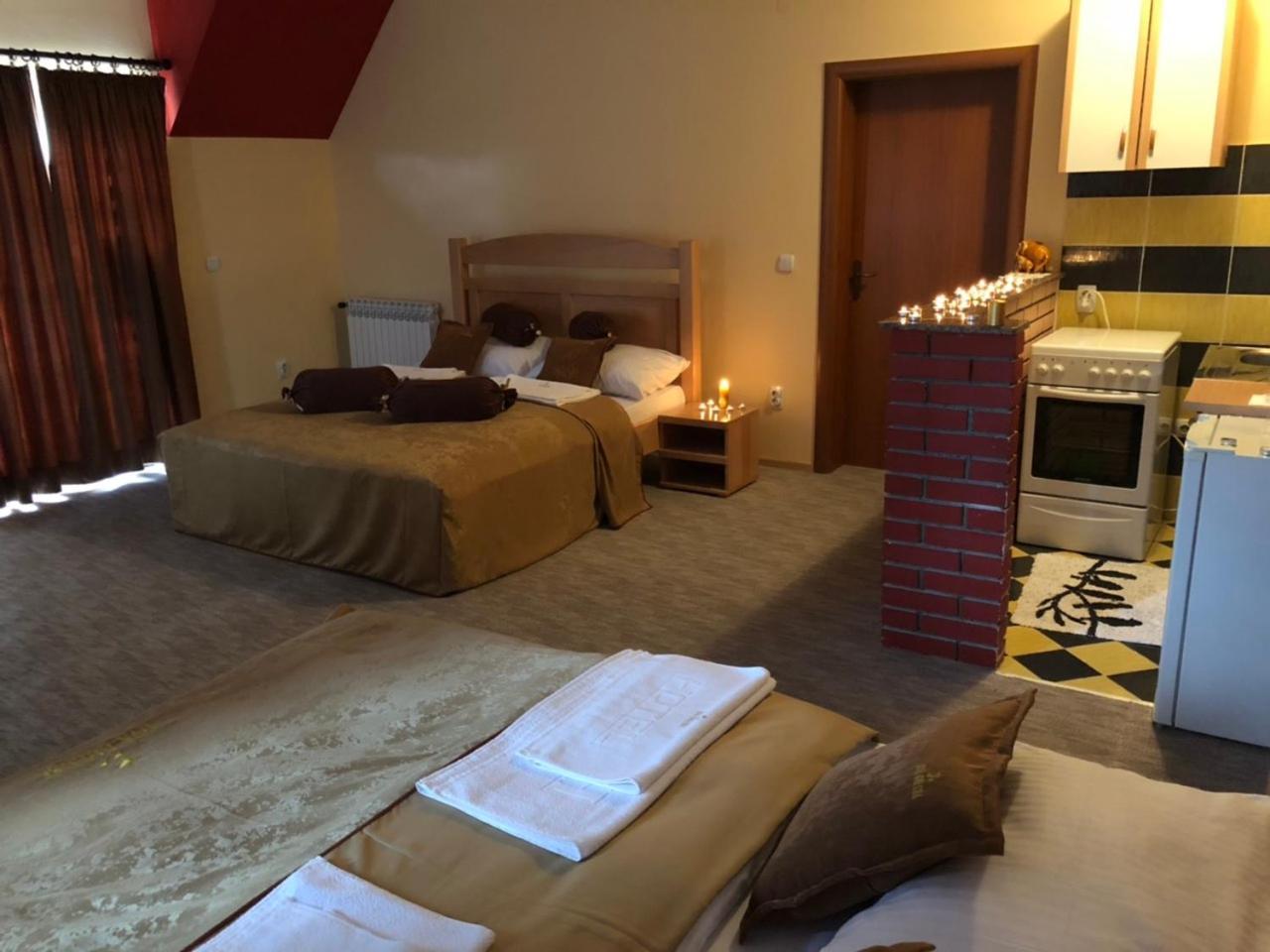 Hotel Dva Goluba Pale Cameră foto